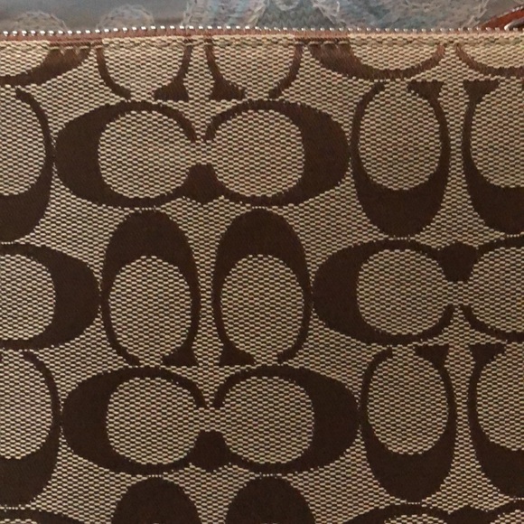 Coach cross-body bag. EUC! - Picture 3 of 7